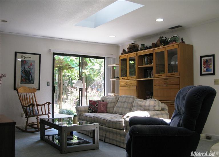4954 Kurz Cir, Carmichael, CA 95608 photo 4