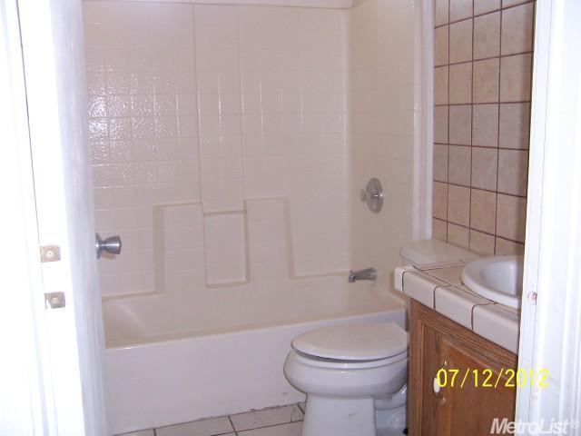 14201 E Collier Rd, Acampo, CA 95220 photo 11