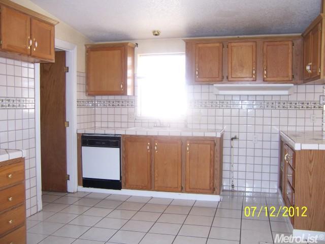 14201 E Collier Rd, Acampo, CA 95220 photo 4