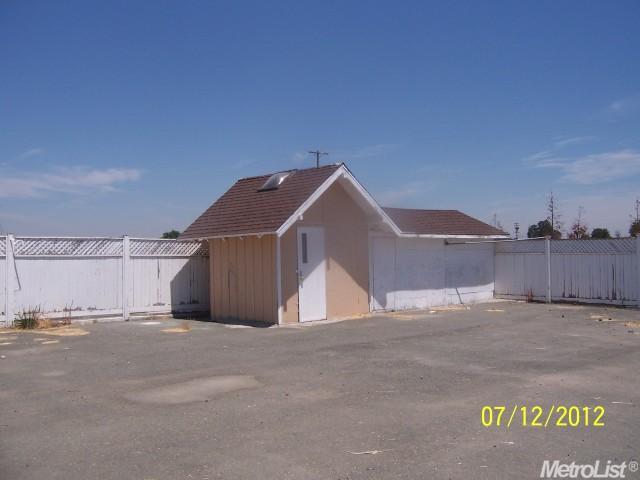 14201 E Collier Rd, Acampo, CA 95220 photo 3