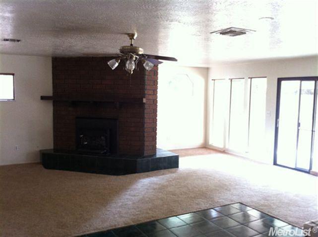 2404 Meadow Rue Dr, Modesto, CA 95355 photo 3