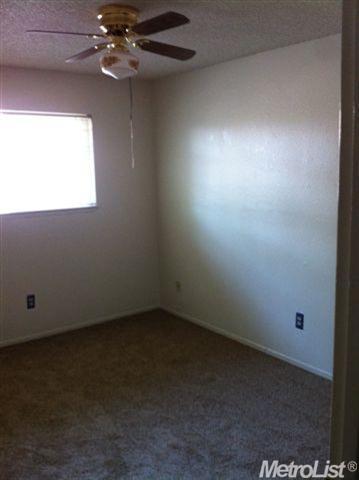 2404 Meadow Rue Dr, Modesto, CA 95355 photo 4