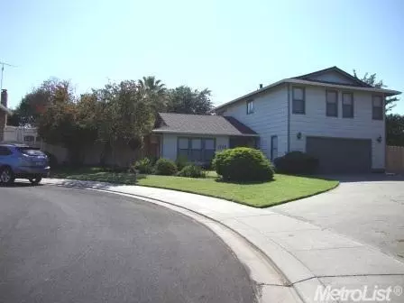 1440 Heather Ct, Manteca, CA 95336 photo 2