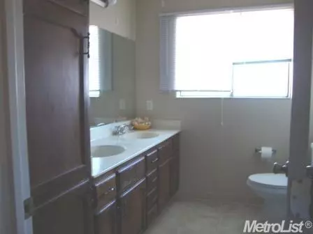 1440 Heather Ct, Manteca, CA 95336 photo 10