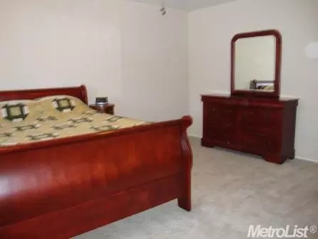 1440 Heather Ct, Manteca, CA 95336 photo 5