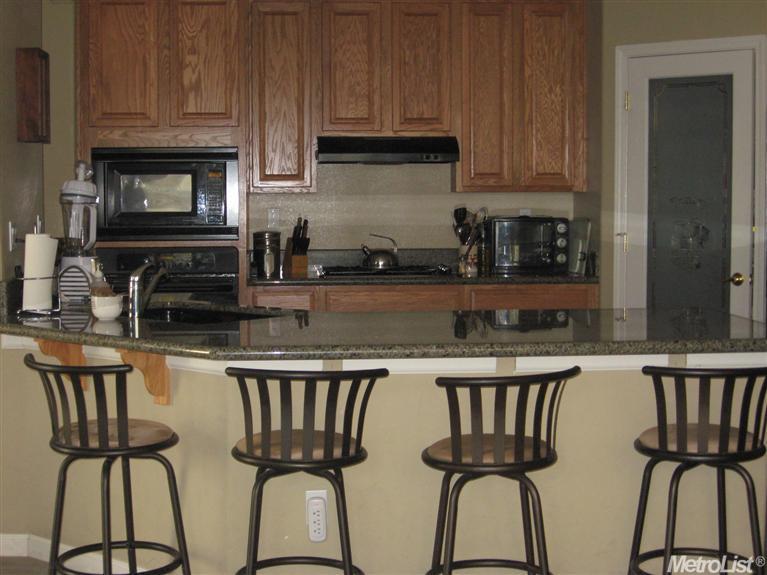 75 Nostalgia Ave, Patterson, CA 95363 photo 3