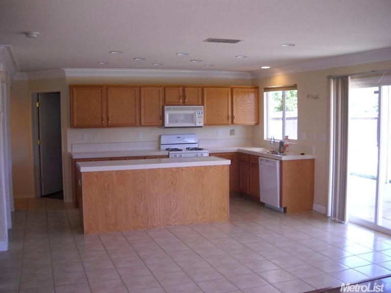 10793 Woodring Dr, Mather, CA 95655 photo 6