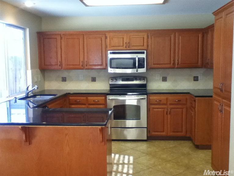 938 Ruess Rd, Ripon, CA 95366 photo 7