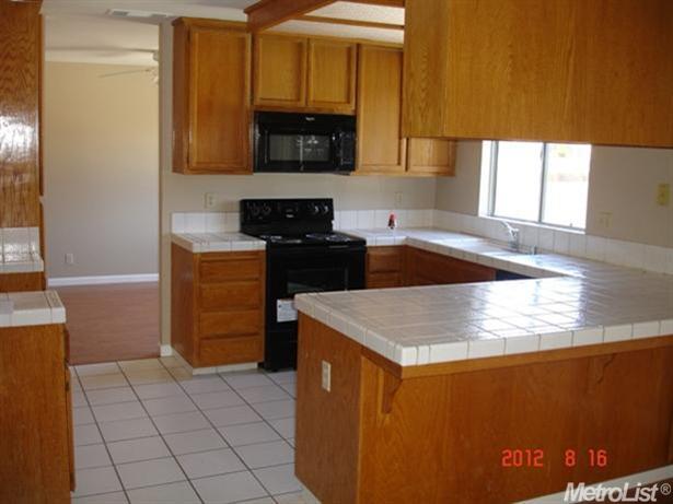 1225 Brentwood Ave, Gustine, CA 95322 photo 2