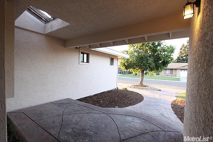 148 Ramon Ct, Galt, CA 95632 photo 9