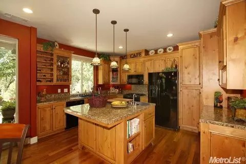 385 Olive Ct, Colfax, CA 95713 photo 7