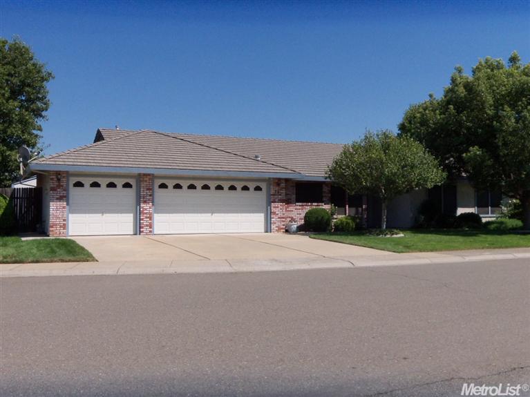 792 Corvey Cir, Galt, CA 95632 photo 1