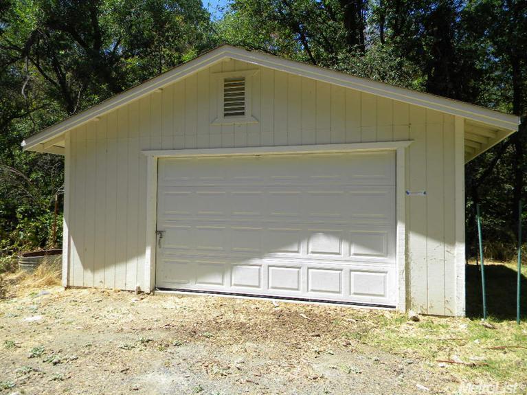 16568 S Creekside Dr, Sonora, CA 95370 photo 5