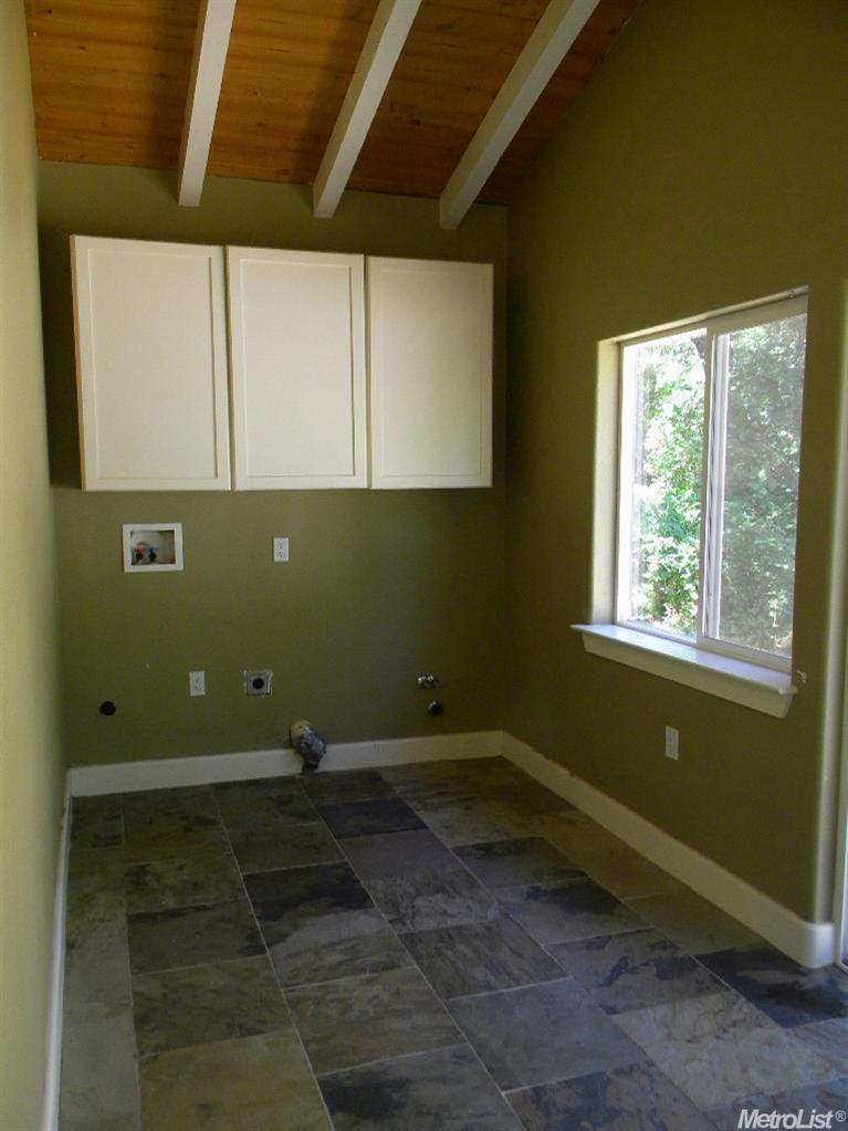 16568 S Creekside Dr, Sonora, CA 95370 photo 9