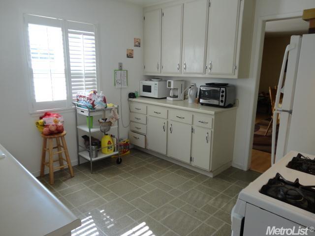 2612 Gunn Rd, Carmichael, CA 95608 photo 4
