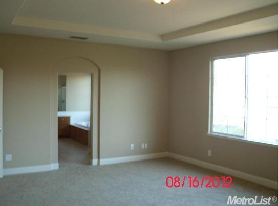 3893 Old Oak Dr, Ceres, CA 95307 photo 4