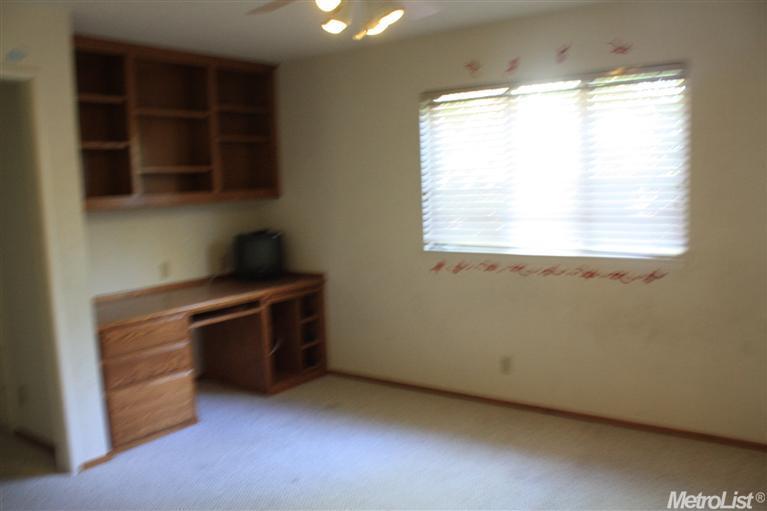 3105 Nottingham Ln, Modesto, CA 95350 photo 13