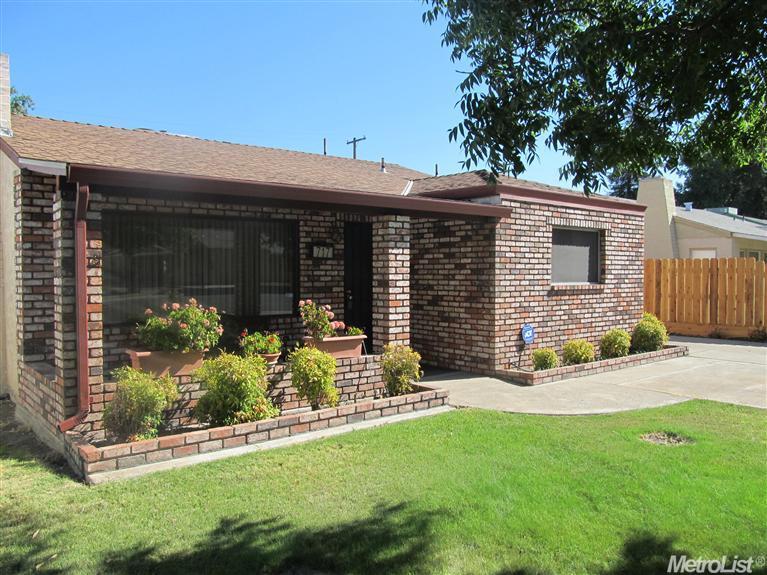 717 Badgley Dr, Modesto, CA 95350 photo 1