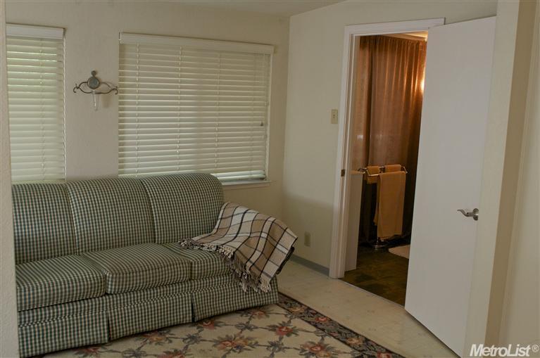 215 Poplar Ave, Modesto, CA 95354 photo 17