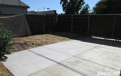233 S Lee Ave, Lodi, CA 95240 photo 17