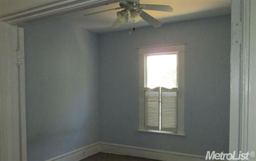 233 S Lee Ave, Lodi, CA 95240 photo 5