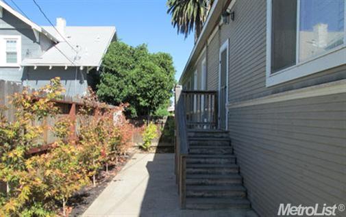 233 S Lee Ave, Lodi, CA 95240 photo 12