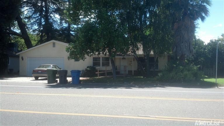 1490 E Hawkeye Ave, Turlock, CA 95380 photo 1