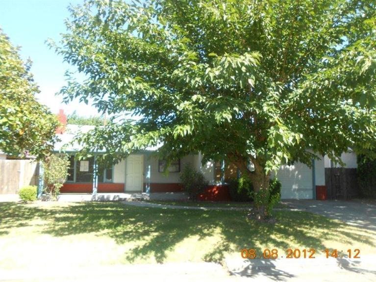 1324 Collier Ave, Modesto, CA 95350 photo 1