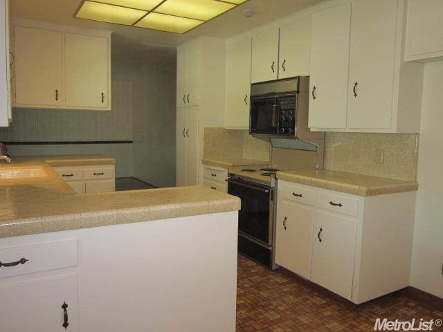 330 Hanover Ave, Turlock, CA 95382 photo 6
