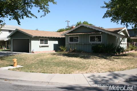 323 Granada Way, Tracy, CA 95376 photo 2