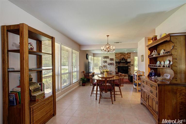 915 Mace Blvd, Davis, CA 95618 photo 3