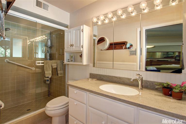 915 Mace Blvd, Davis, CA 95618 photo 17