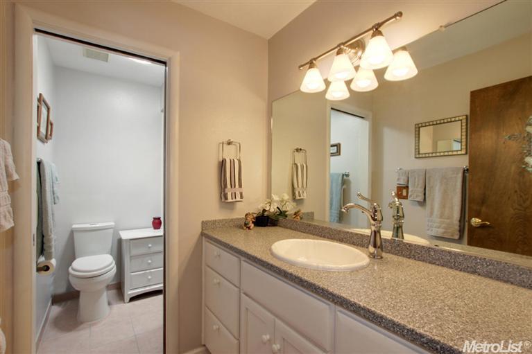 915 Mace Blvd, Davis, CA 95618 photo 18