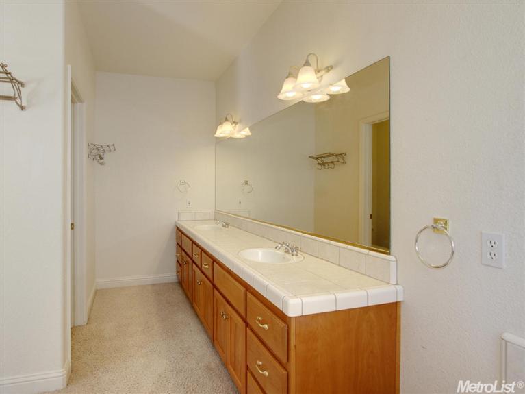 5530 Delrose Ct, Carmichael, CA 95608 photo 10
