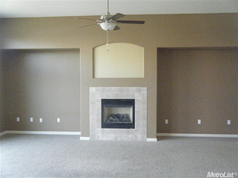 18317 E Brovelli Ln, Linden, CA 95236 photo 3