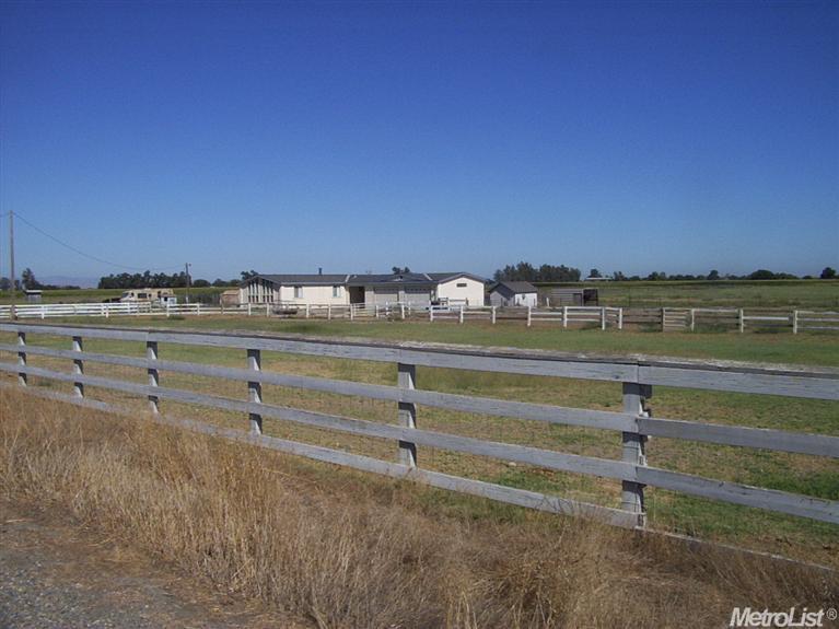 22736 State Highway 140, Stevinson, CA 95374 photo 1