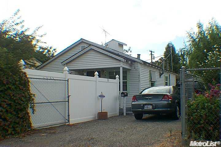 1608 Teresa St, Modesto, CA 95350 photo 1