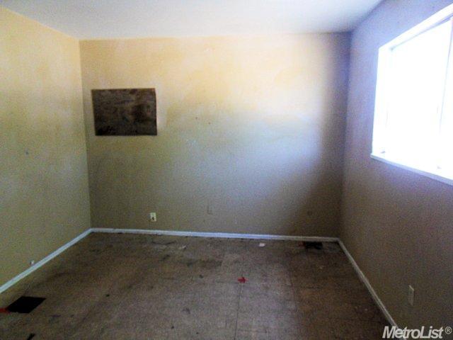 717 Lassen Ave, Modesto, CA 95358 photo 8