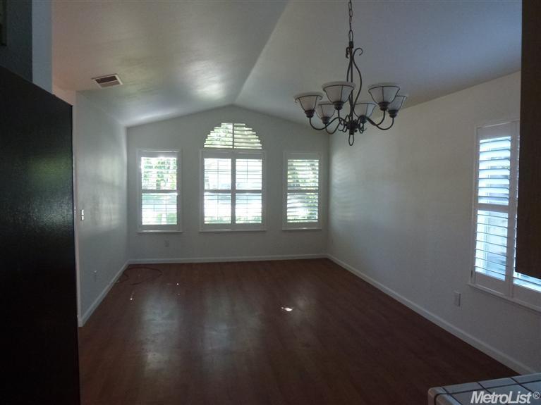 2520 Albany Ave, Davis, CA 95618 photo 3
