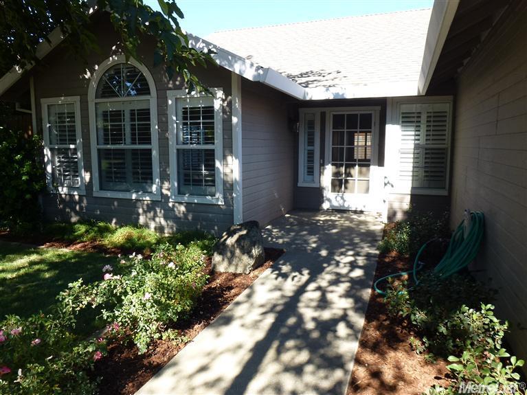 2520 Albany Ave, Davis, CA 95618 photo 2