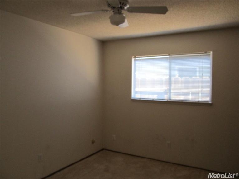 3620 Pomo Ln, Modesto, CA 95356 photo 4