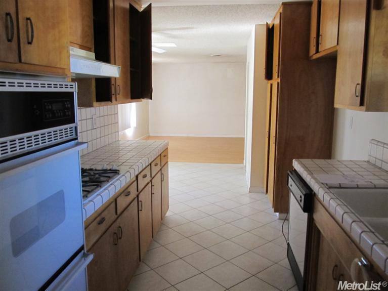 3620 Pomo Ln, Modesto, CA 95356 photo 9