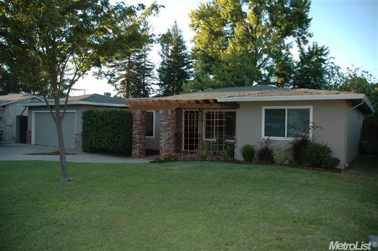 5211 Vale Dr, Carmichael, CA 95608 photo 2