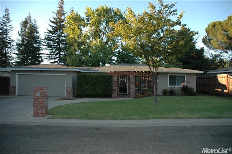 5211 Vale Dr, Carmichael, CA 95608 photo 1