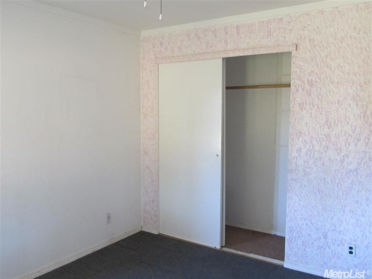 9493 Stanford Ave, Planada, CA 95365 photo 5