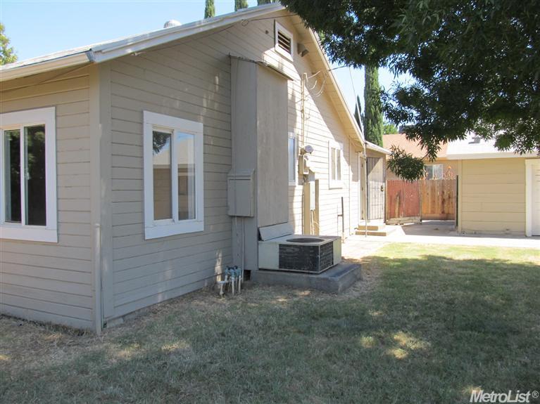 9493 Stanford Ave, Planada, CA 95365 photo 8