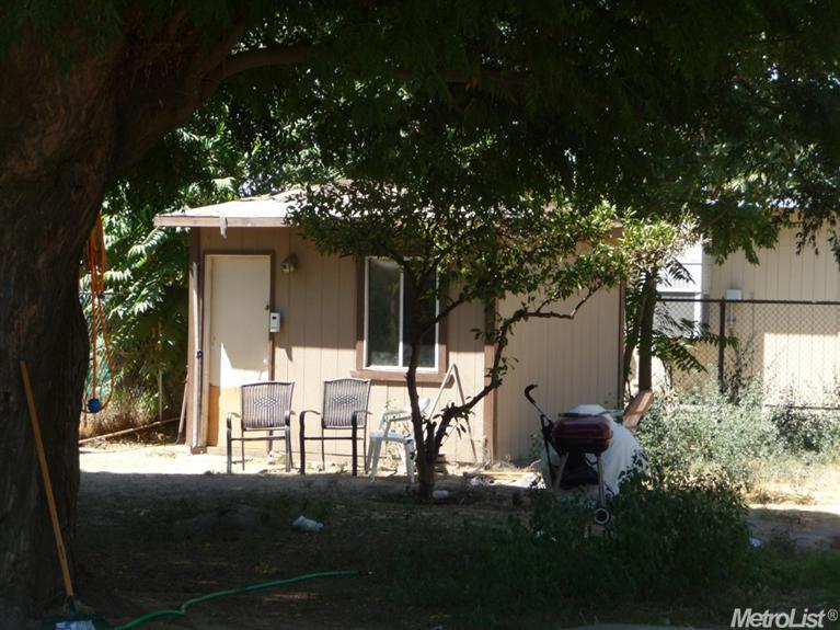 915 Empire, Modesto, CA 95354 photo 2