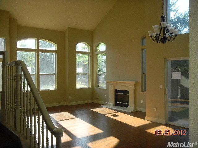 2585 Tigers Dr, Turlock, CA 95382 photo 6
