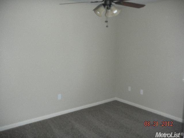 2585 Tigers Dr, Turlock, CA 95382 photo 18