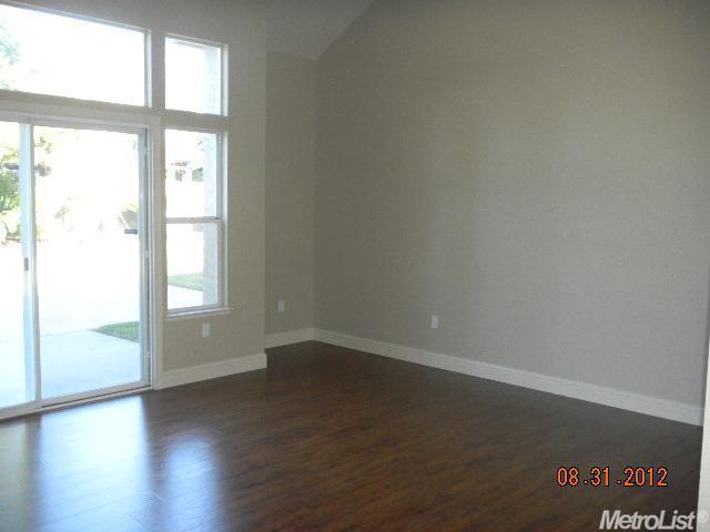 2585 Tigers Dr, Turlock, CA 95382 photo 14
